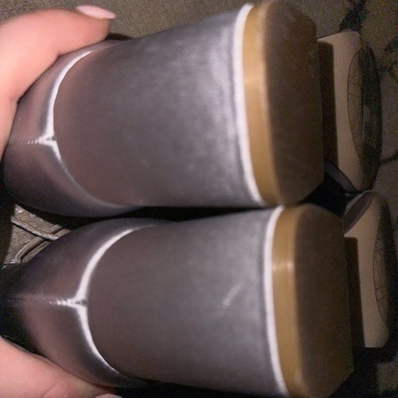 Jewel Badgley Mishchka silver rhinestone t strap block heels formal bridal 7 - Picture 10 of 14